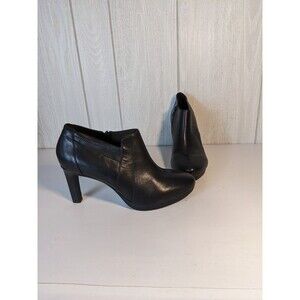 Clarks Black Leather Kitten Heel Booties Sz 10M EUC